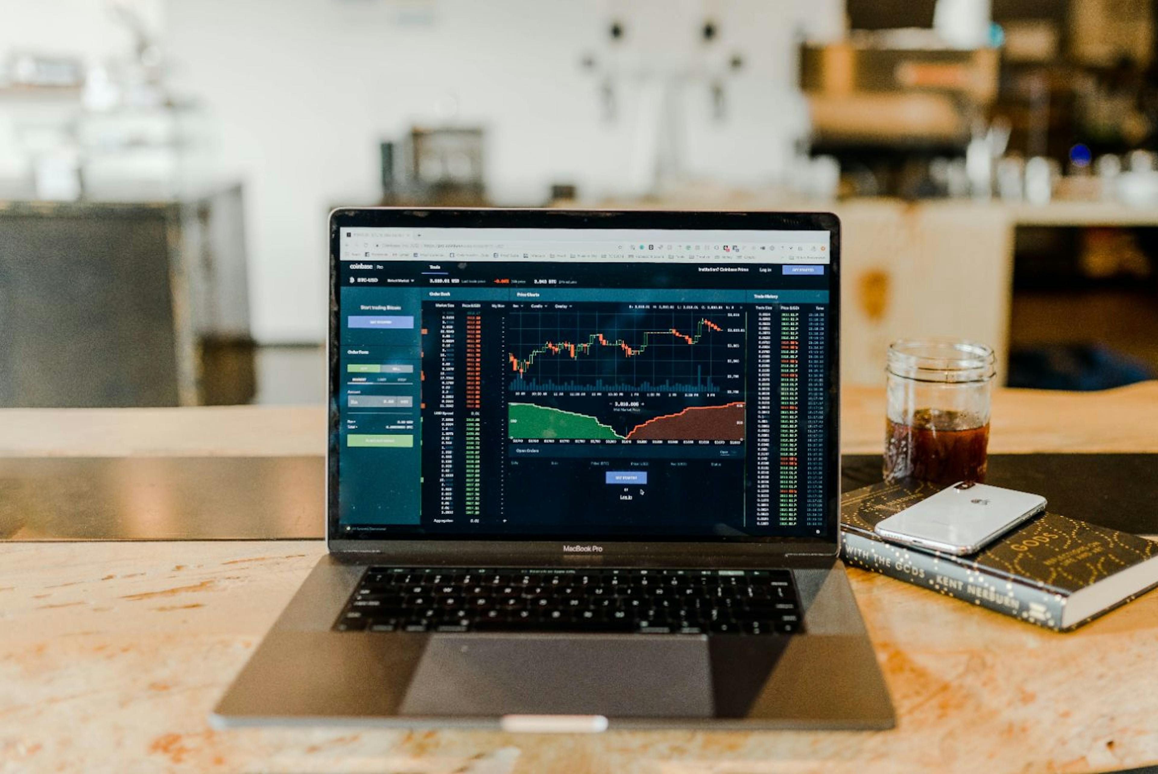 /how-devops-fits-in-the-fintech-world feature image
